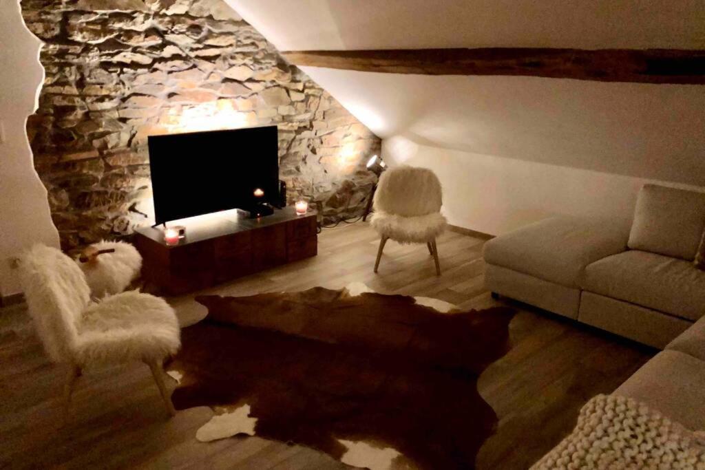 Le Grenier De Charlotte Apartment Libin Luaran gambar