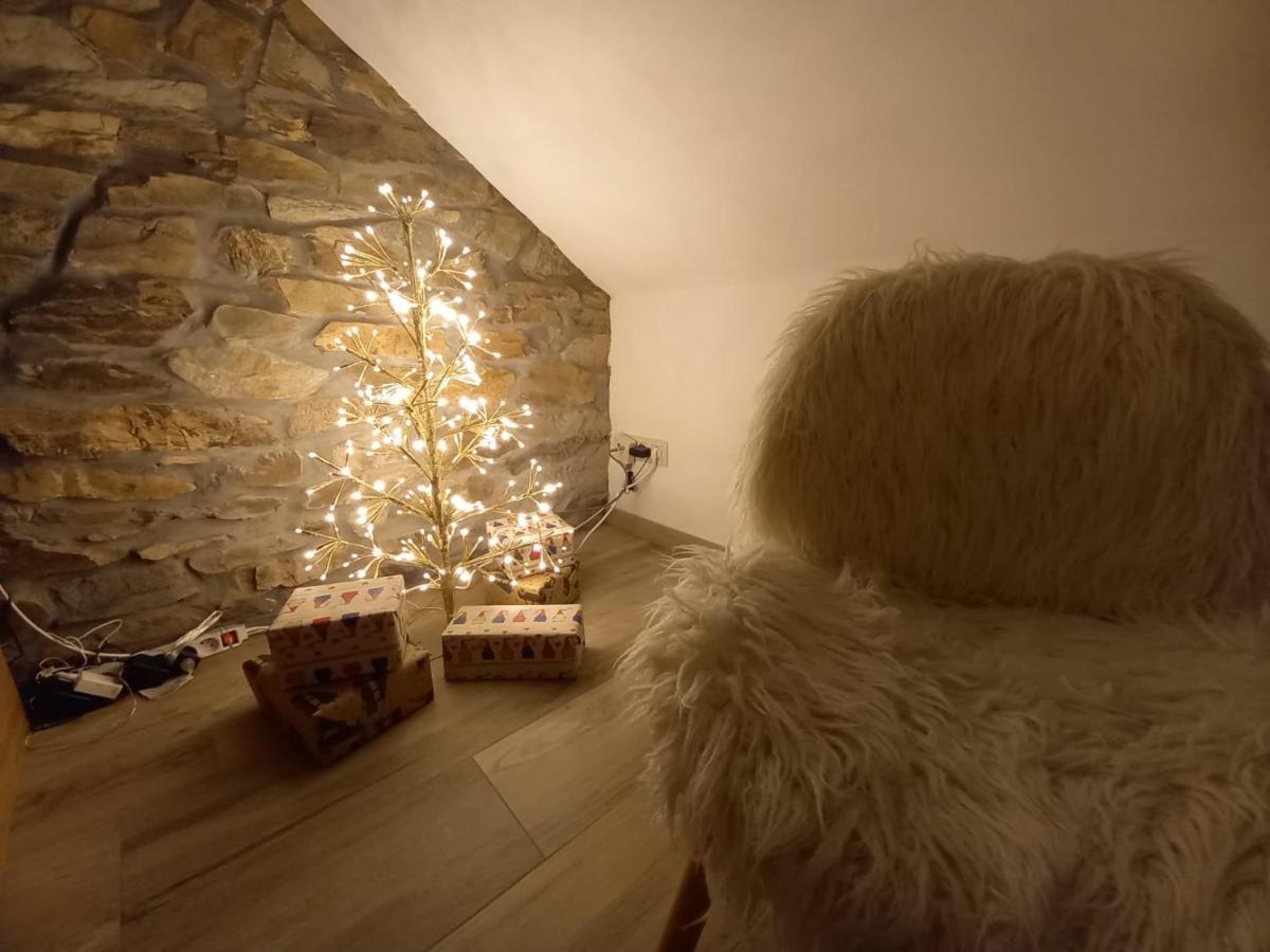 Le Grenier De Charlotte Apartment Libin Luaran gambar